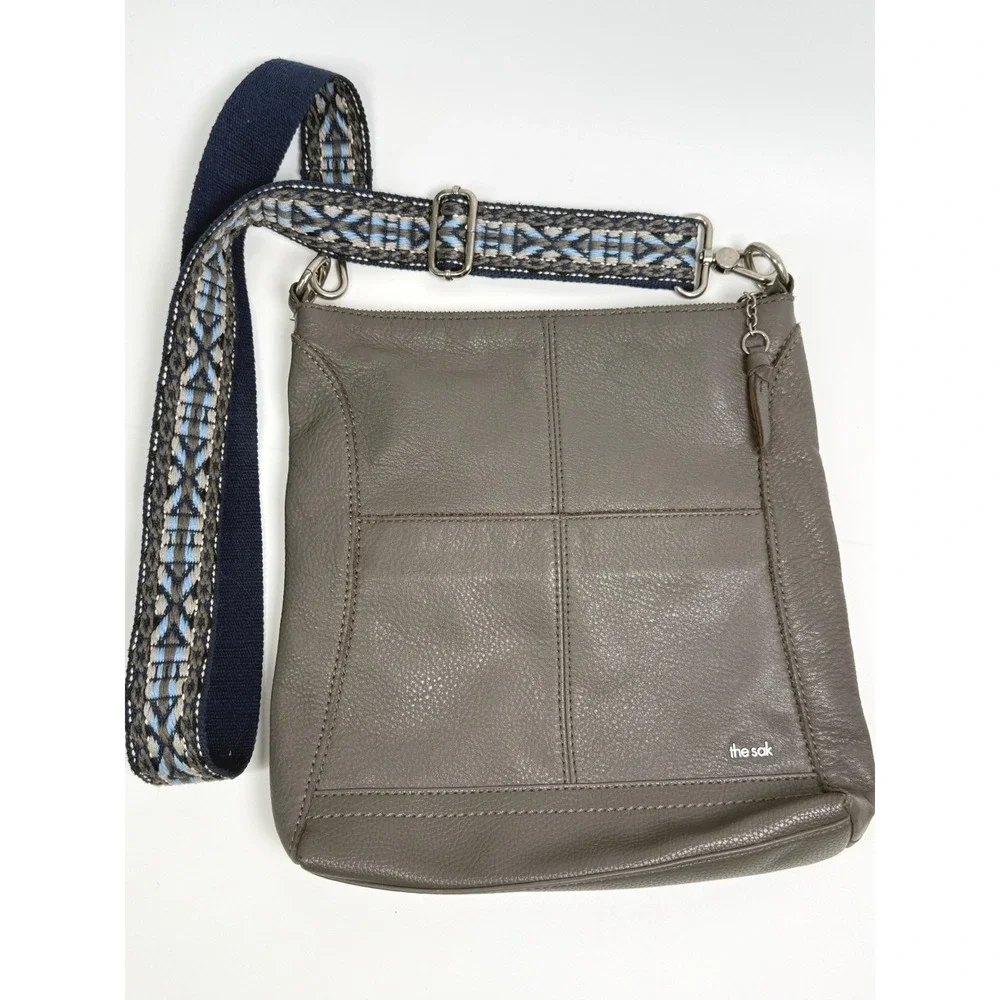 The Sak Gray Pebbled Leather Crossbody Bag Woven Blue Guitar Strap Boho Purse